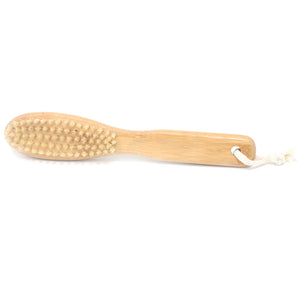Brushing one's beard with our beard brush will ensure your facial hair stays in shape and maintained in a truly gorgeous condition.   Your beard brush is handcrafted from the highest quality Boar Hair Bristle and Pearwood. It is also strong and durable and will last a lifetime if properly cared for.  Dimensions 23,5 x 4,3 x 1,2 cm