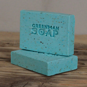 Frankincense & Bergamot Made with Frankincense and Bergamot Essential Oils, and dried Mint, this soap has a wonderfully uplifting fragrance to help you get ready for the day ahead.  Hand crafted using only sustainable Palm oil, age-old botanicals and pure aromatic oils, these almost mythical soaps will transform your daily wash into a cleansing ritual to be savoured. SLS and Parabens free.