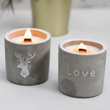 Load image into Gallery viewer, Med Pot - Stag Head - Whiskey &amp; Woodsmoke - Gift Success Limited