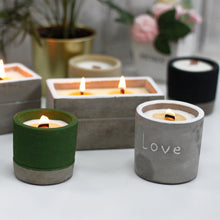 Load image into Gallery viewer, Large Round - Crushed Vanilla &amp; Orange - Gift Success Limited