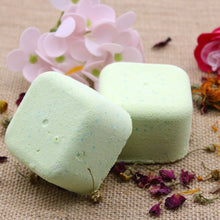 将图片加载到图库查看器，Post-Workout - Grapefruit and Lime  Just like bath bombs, but for the shower!  Add these gorgeously, essential oil fragranced steamers, to the base of your shower and relax.   You&#39;ll receive 5 of the 80gram Steamer cubes. 